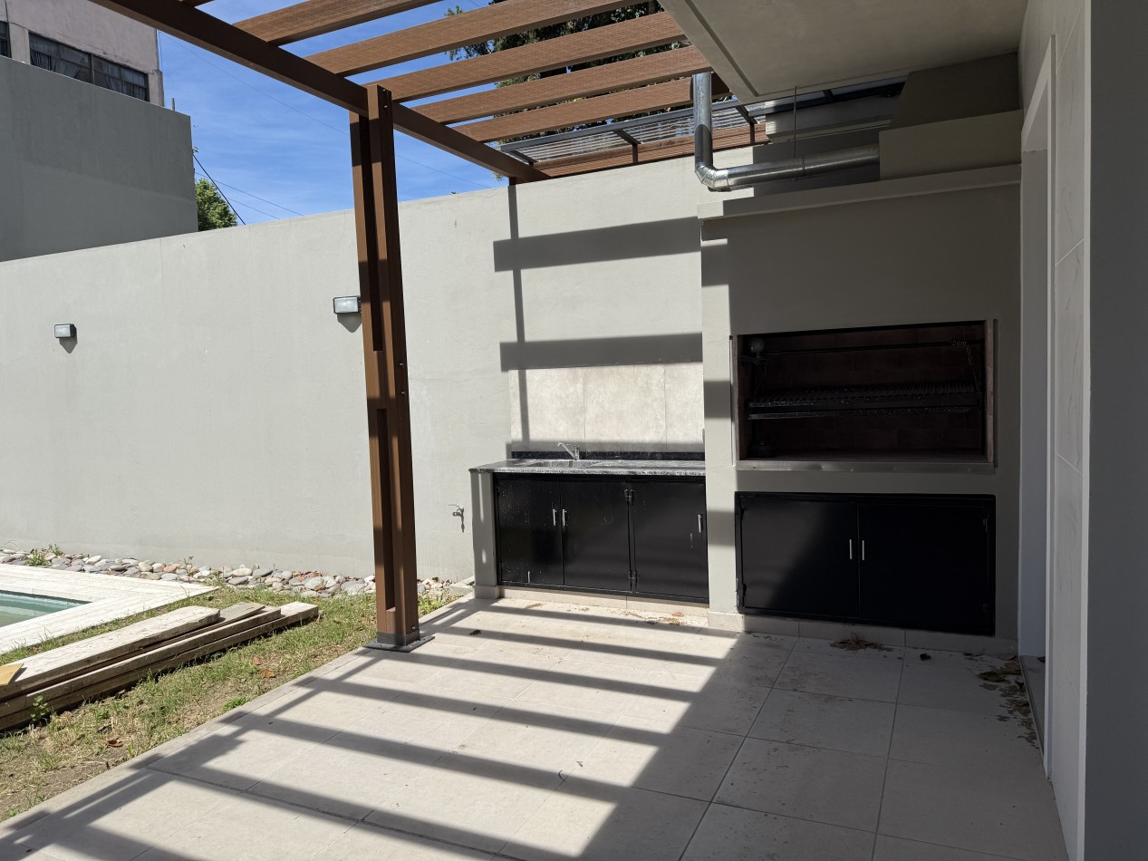 Departamento venta 3 ambientes con cochera y piscina en V. Urquiza