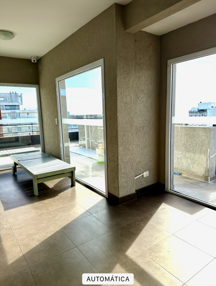 Departamento de 3 ambientes con cochera en venta en La Isla 
