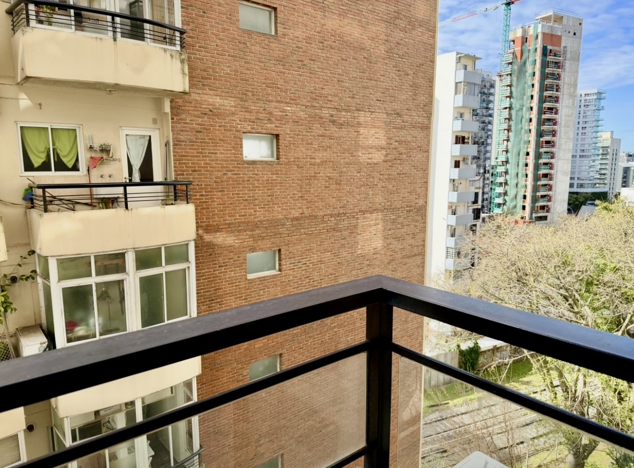 Departamento de 3 ambientes con cochera en venta en La Isla 
