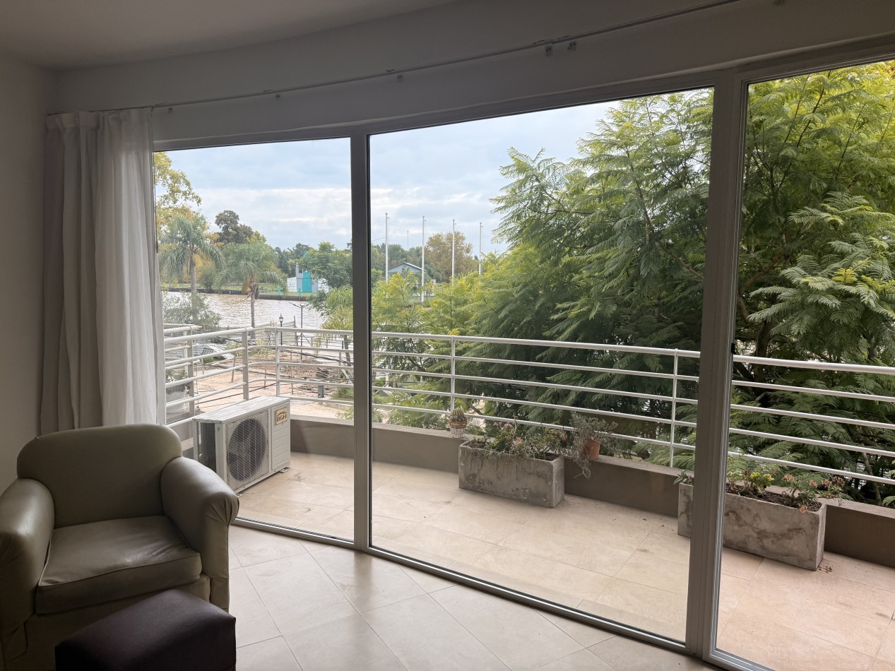 Departamento de 3 ambientes en alquiler con cochera y vista al rio. 