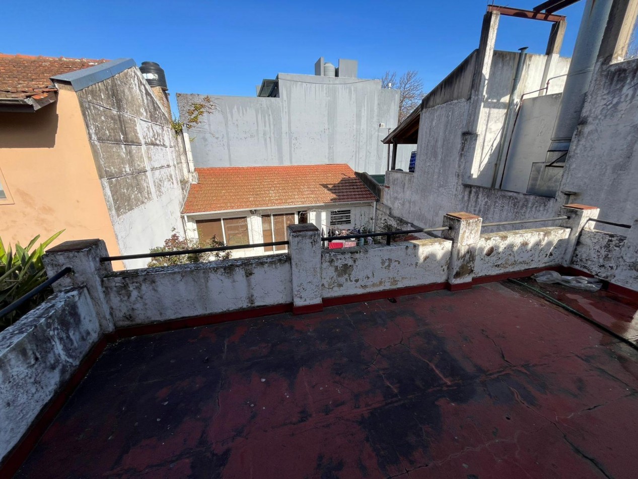 Venta Local comercial + vivienda sobre Dardo Rocha 