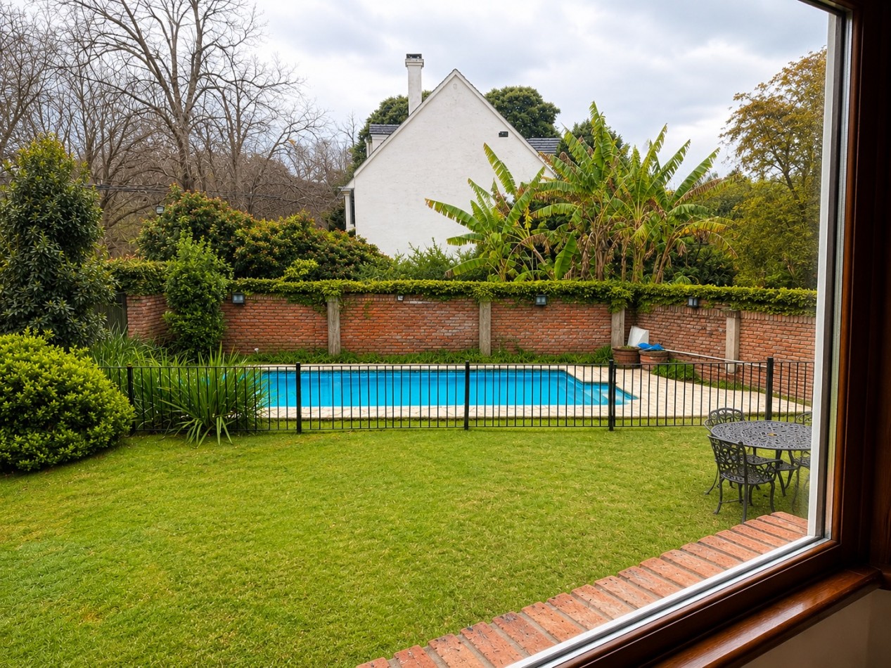 Chalet de 8 ambientes en venta en Acassuso