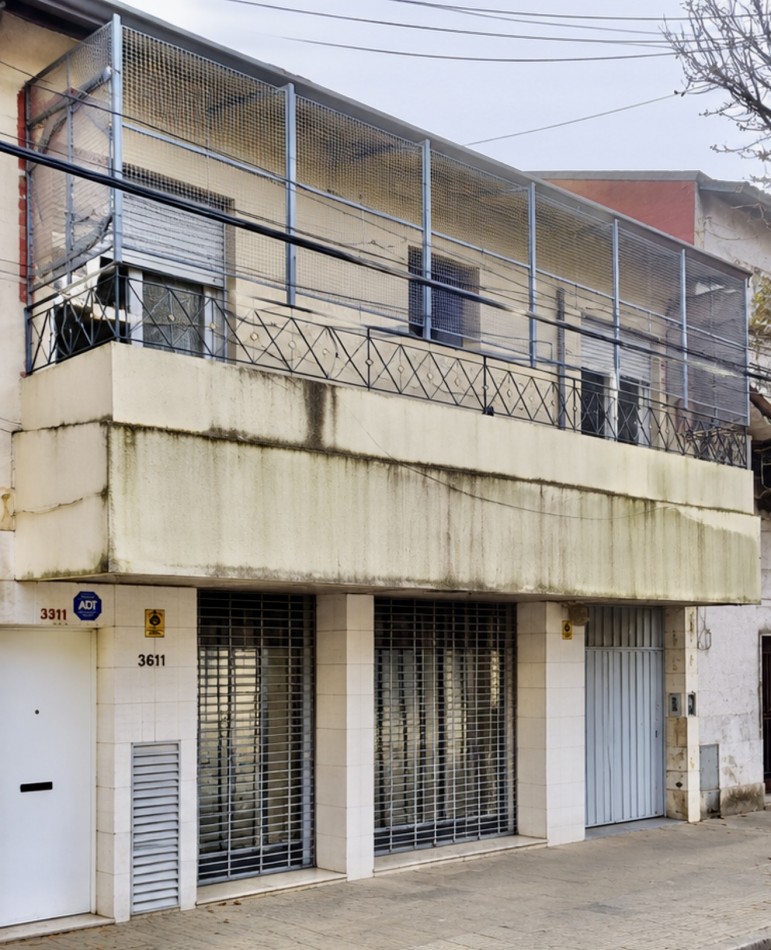 Venta en block- Local comercial en planta baja y PH de 3 ambientes en planta alta en Olivos 