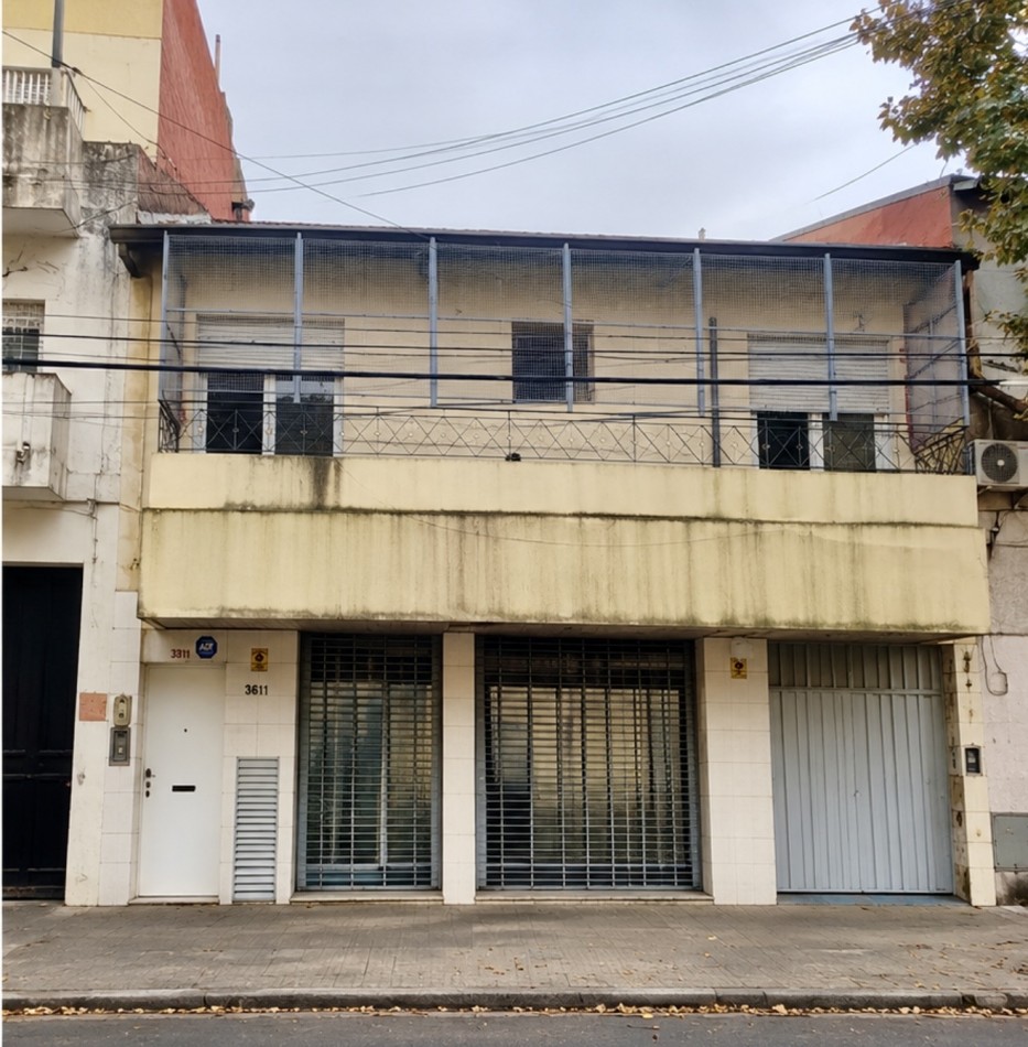 Venta en block- Local comercial en planta baja y PH de 3 ambientes en planta alta en Olivos 