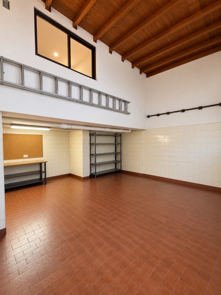 CASA EN VENTA DE 4 AMBIENTES EN PUNTA CHICA CON PILETA, JARDIN Y GARAGE 