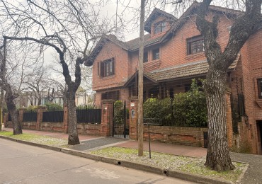 Chalet de 8 ambientes en venta en Acassuso